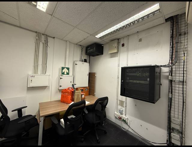 381M² OFFICE TO LET IN CLAREMONT